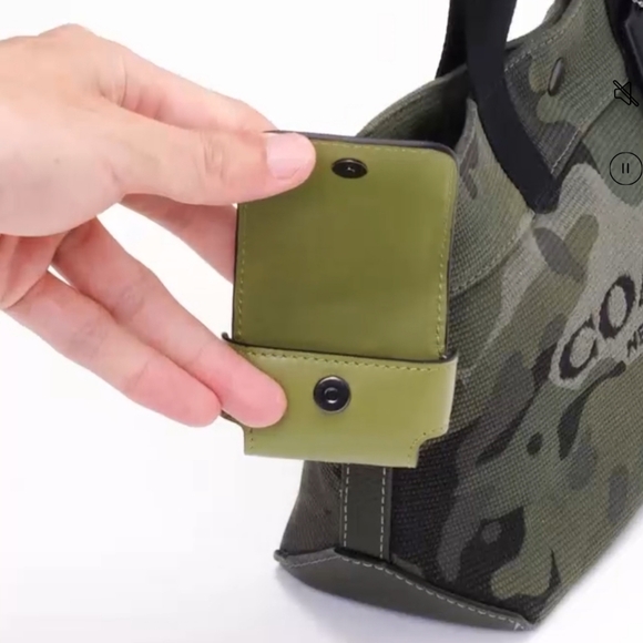 COACH Wireless Earbud Case |Gunmetal Charcoal Black Signature Canvas & Leather - Picture 11 of 14